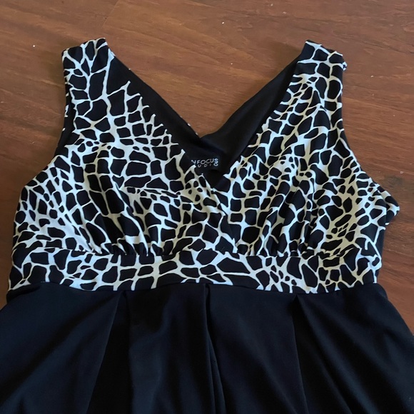 En Focus Black White Animal Print Dress V Neck sz 14 sleeveless spandex tie back - Picture 4 of 12